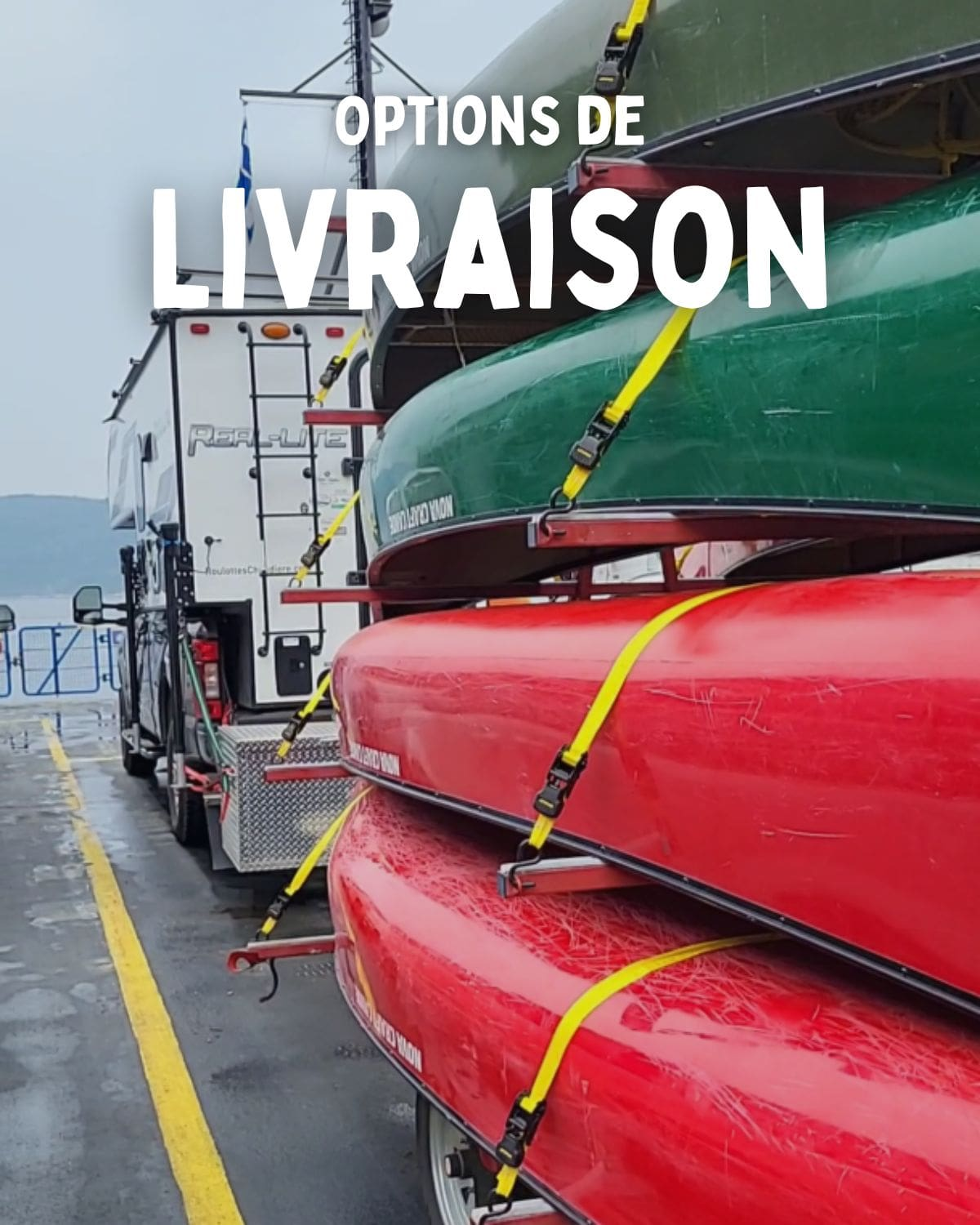 Remorque de plusieurs canots en déplacement