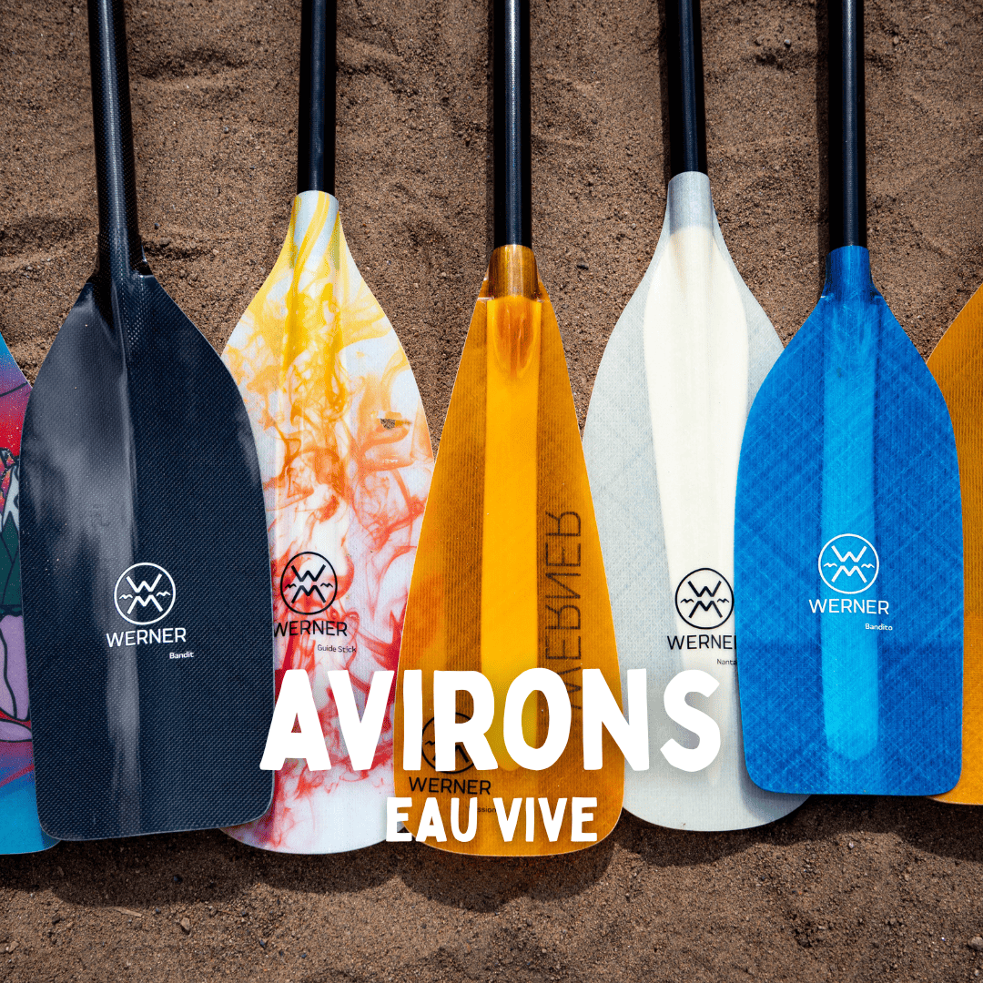 Avirons colorées Werner sur le sable