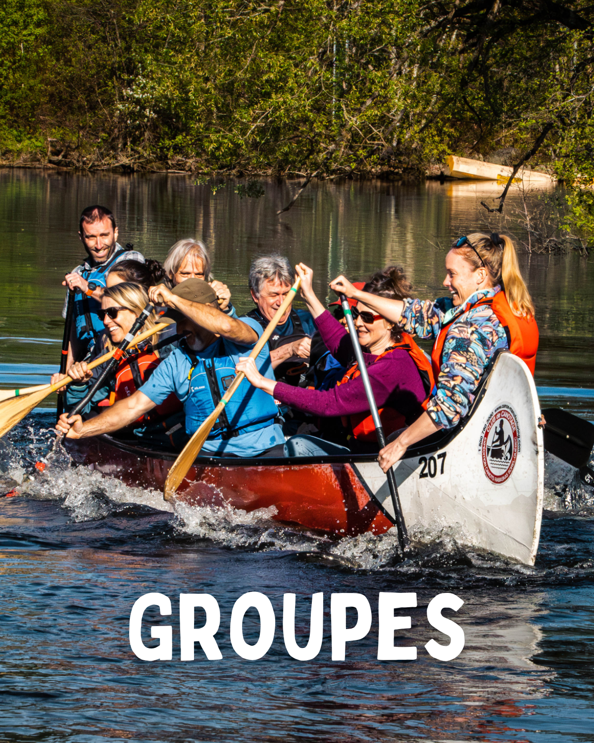 Groupe en rabaska chez Canots Légaré